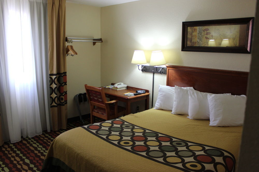 Hotel Super 8 By Wyndham Grand Forks Esterno foto