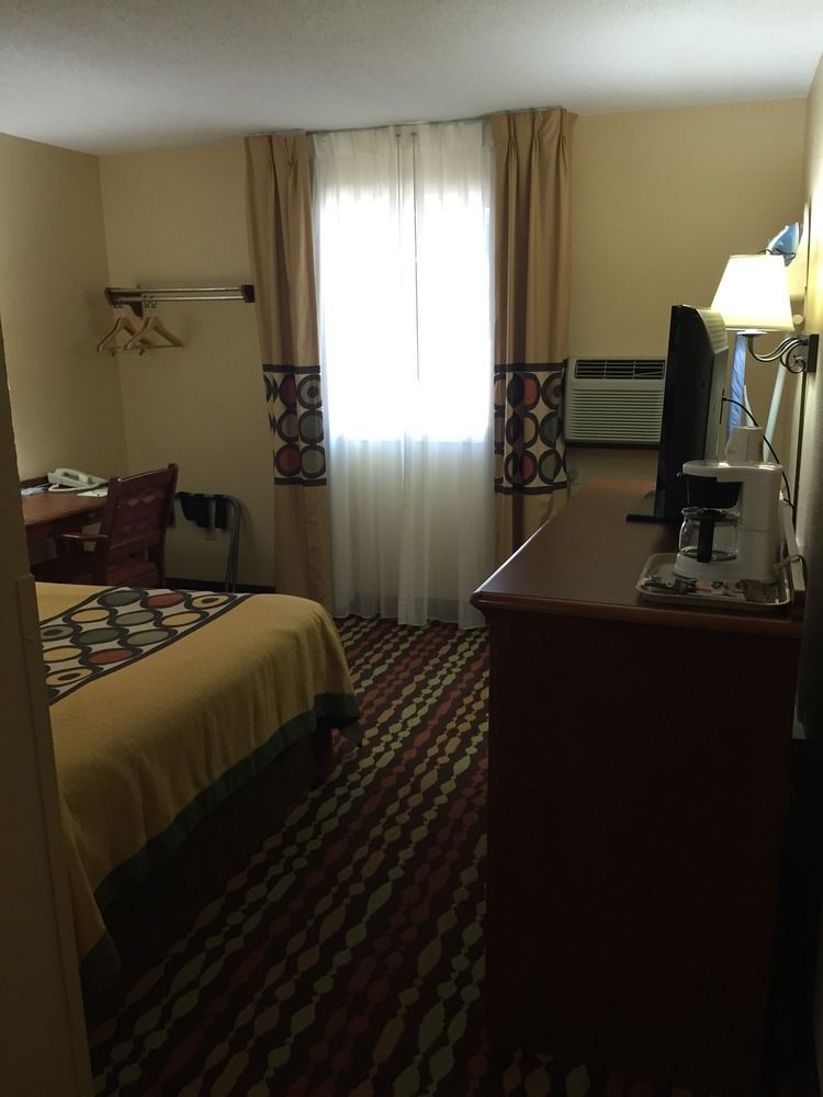 Hotel Super 8 By Wyndham Grand Forks Esterno foto