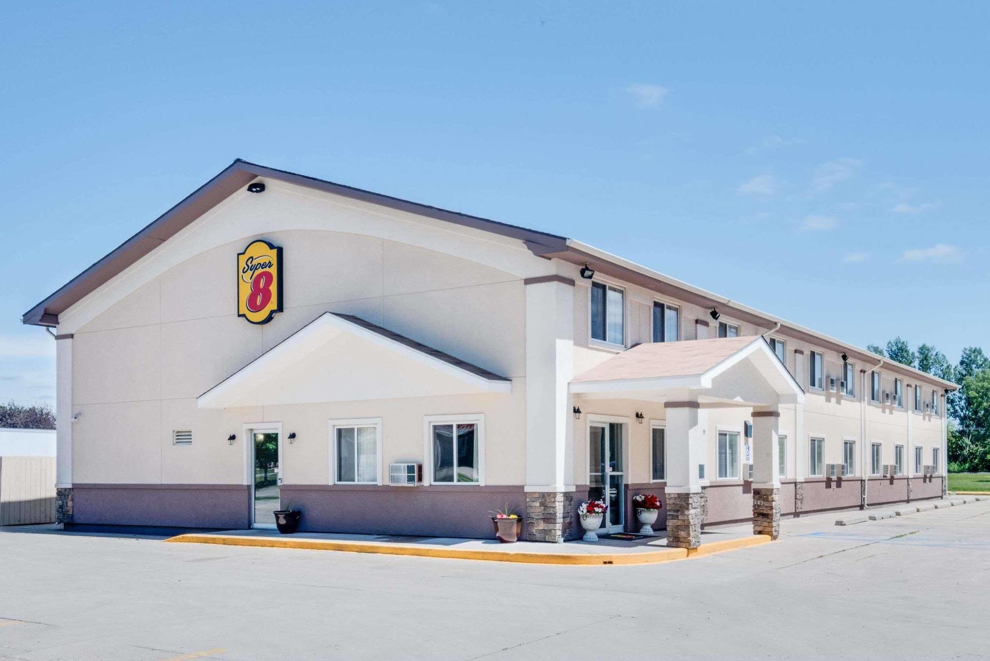 Hotel Super 8 By Wyndham Grand Forks Esterno foto