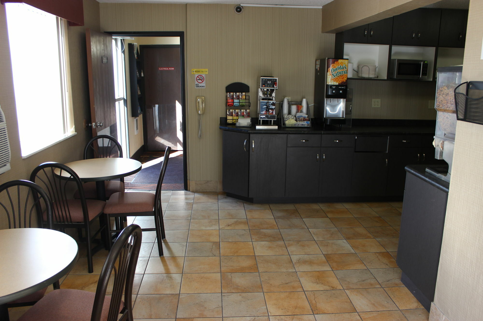 Hotel Super 8 By Wyndham Grand Forks Esterno foto